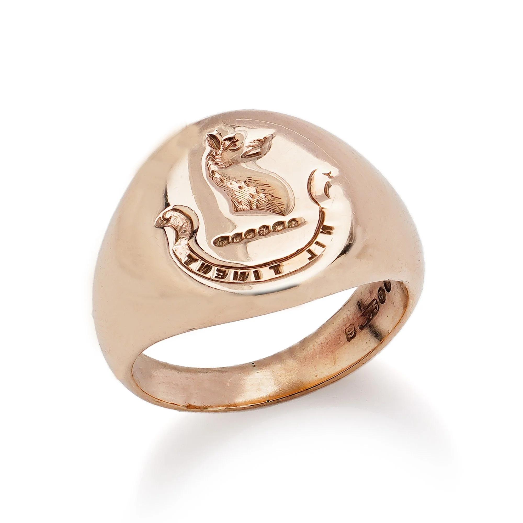 Vintage 9kt. Yellow Gold Signet ring with a wolf s head and Latin